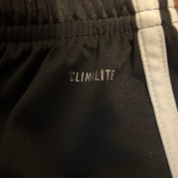 adidas Boys Shorts - Picture 5 of 5